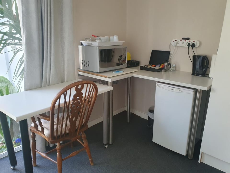 Coffee/tea facilities, Business facilities