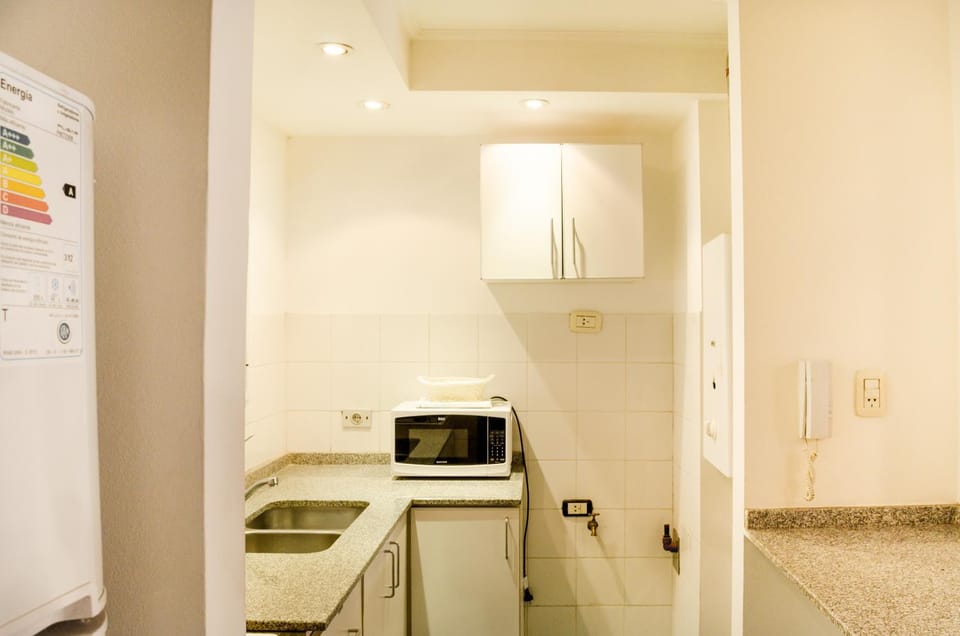 Kitchen or kitchenette, minibar, pet friendly, stove