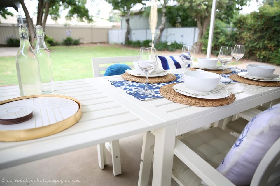 BBQ facilities, Seating area