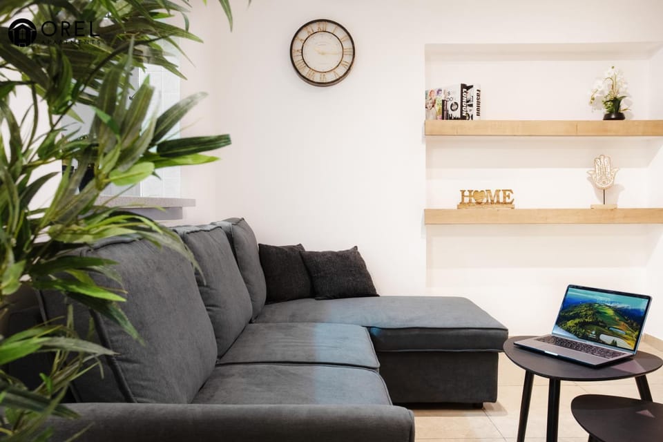TV and multimedia, Seating area
