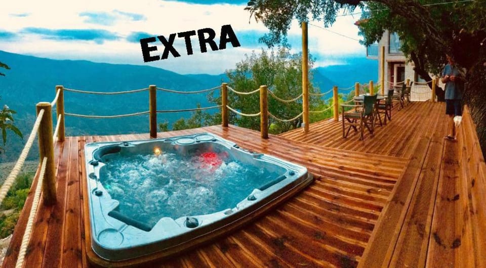 Patio, Day, Natural landscape, Hot Tub