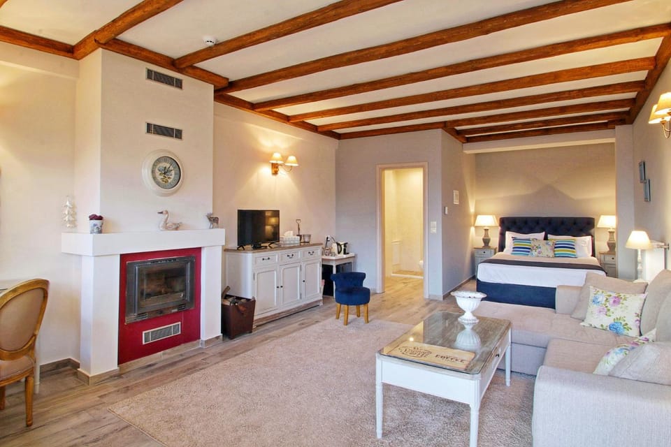 Living room, Photo of the whole room, Bedroom
