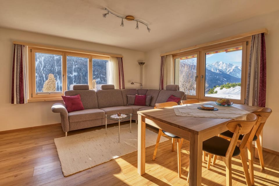 Living room, Seating area, Mountain view