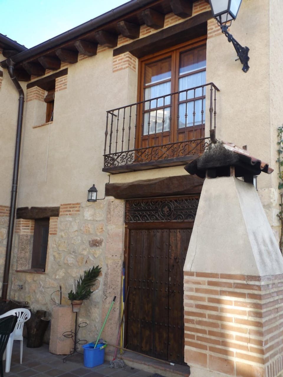 Property building, Patio, Facade/entrance, Winter, BBQ facilities, Garden, View (from property/room), Balcony/Terrace, Lobby or reception, Other, Other, Decorative detail, On site, Garden view, Landmark view, Street view, Area and facilities, Time of day