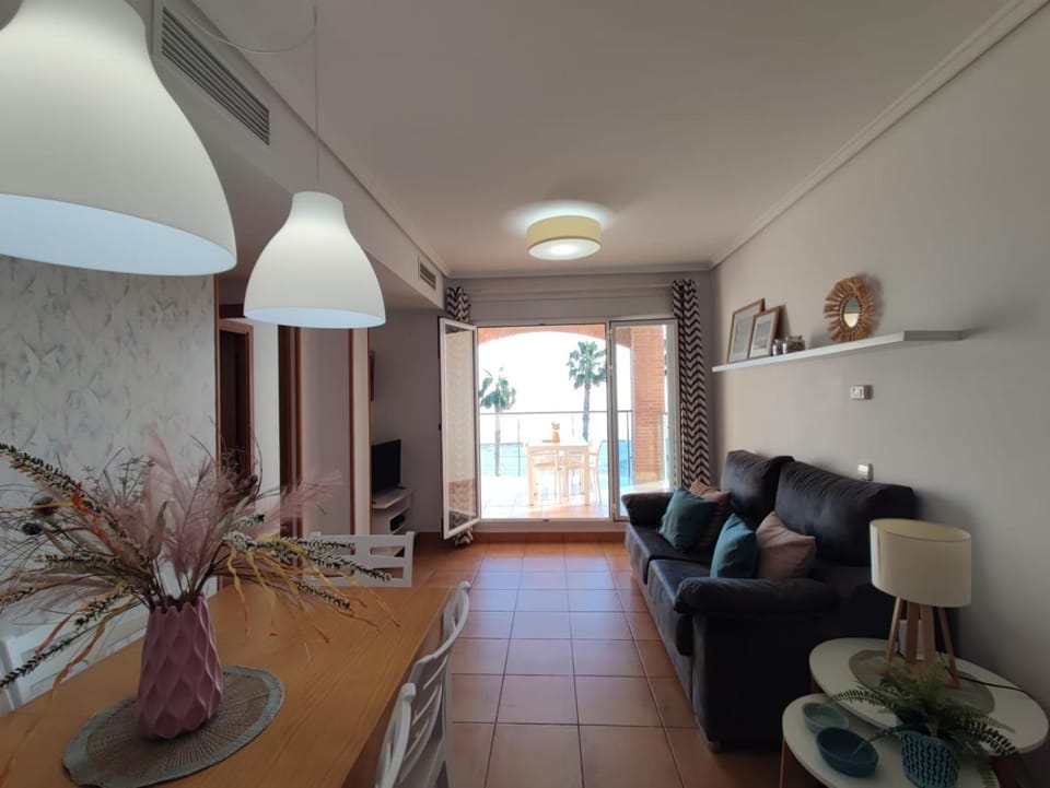 Communal lounge/ TV room, Living room, Dining area