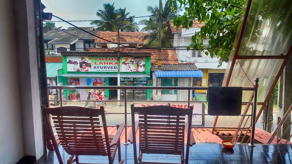 People, Massage, Balcony/Terrace, Spa and wellness centre/facilities, Street view
