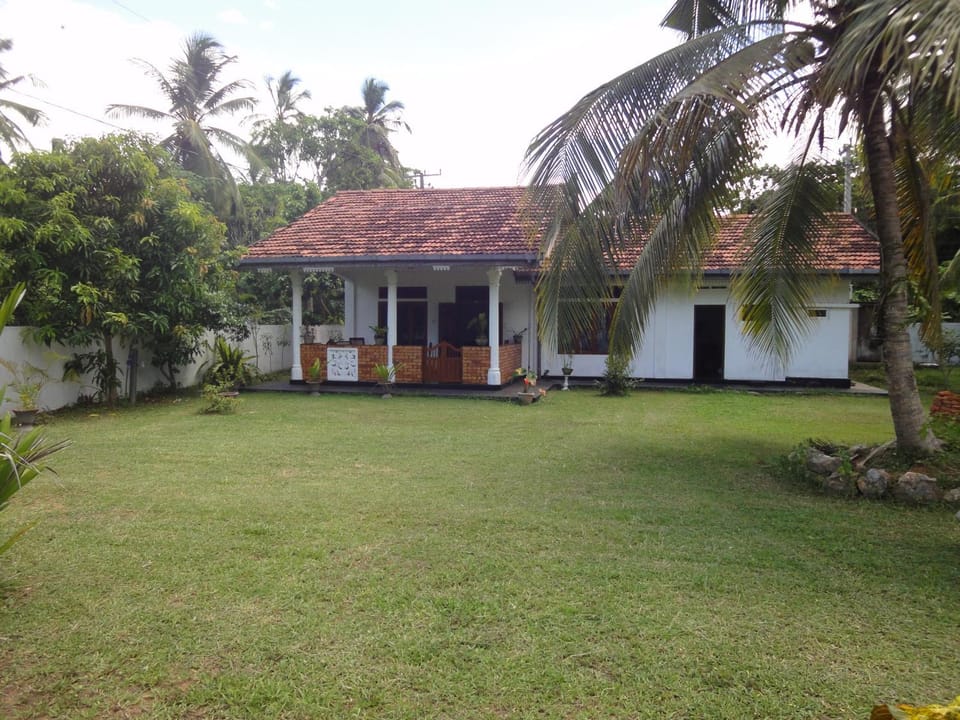 La Breeze House in Southern Province