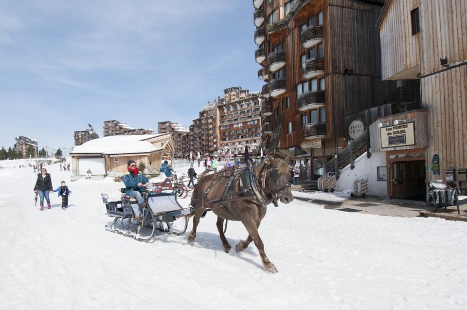 Facade/entrance, Neighbourhood, Natural landscape, Winter, Skiing, Skiing