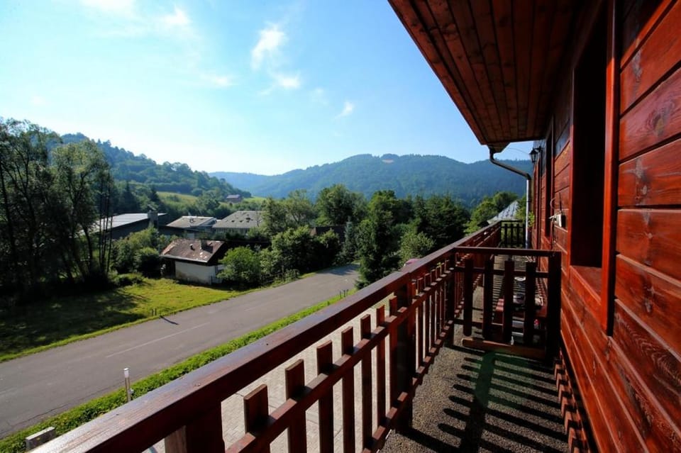Balcony/Terrace, Mountain view