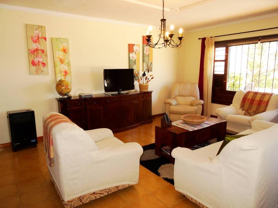 Property building, TV and multimedia, Living room