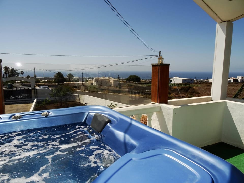 Property building, Hot Tub, Sea view