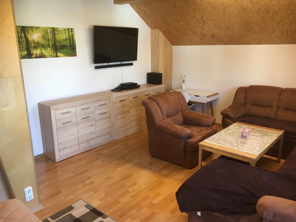 TV and multimedia, Seating area