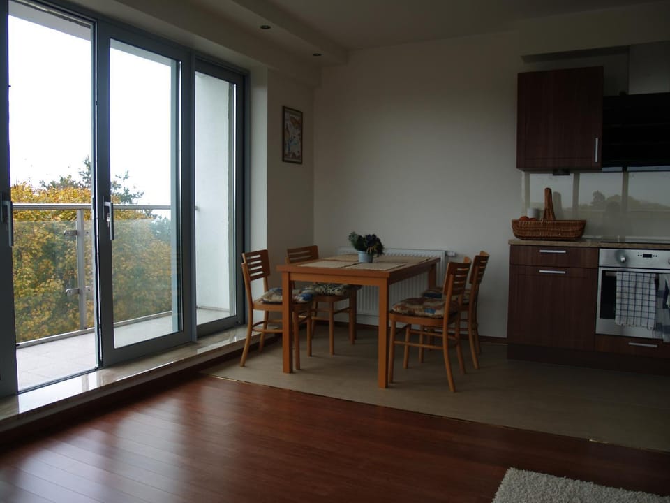 Wechta - Promenada Gwiazd 28 with Sea View, Free Rooftop Pool & Sauna Apartment in Miedzyzdroje