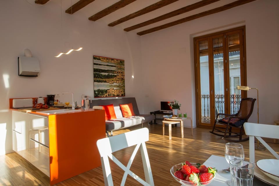 Living room, Dining area