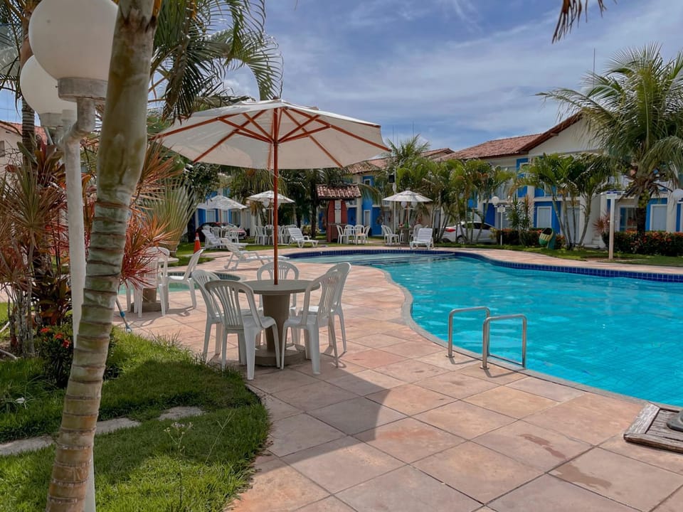 Pool view, Swimming pool, sunbed