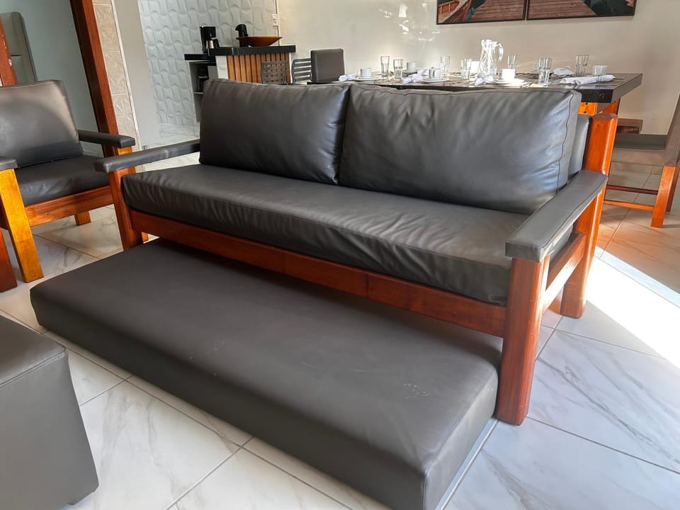 Bed, Living room