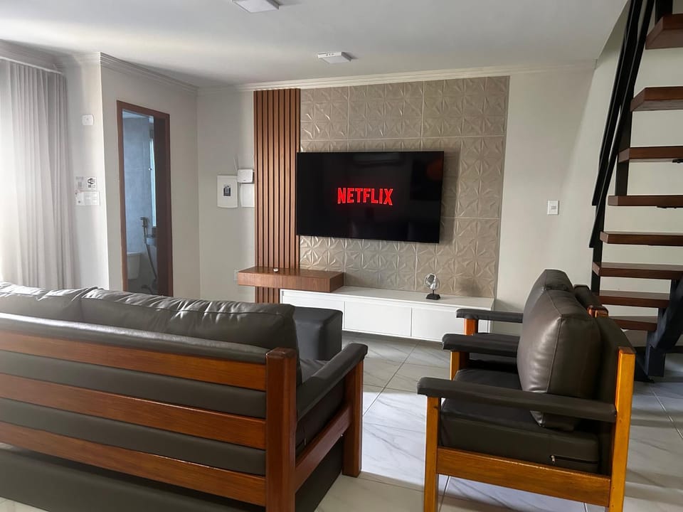 Communal lounge/ TV room, Living room, Seating area
