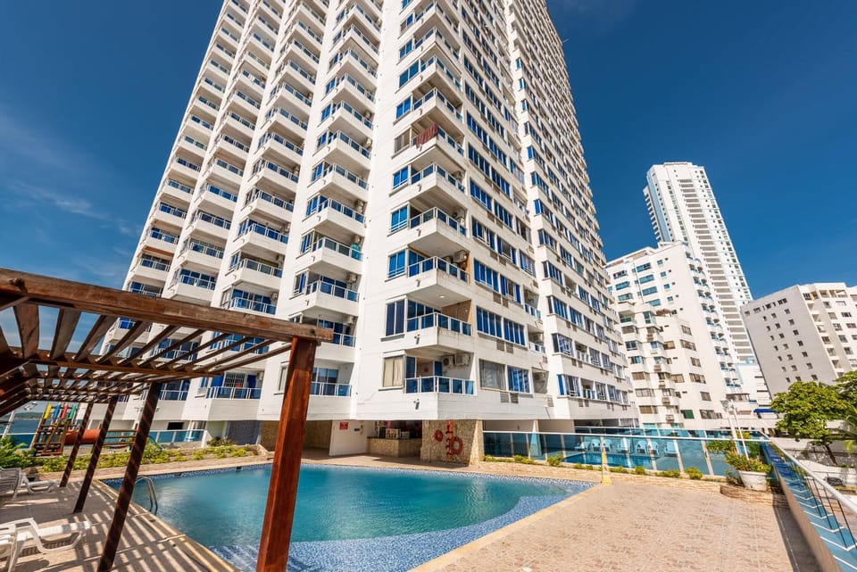 Property building, Day, Pool view, Swimming pool, sunbed
