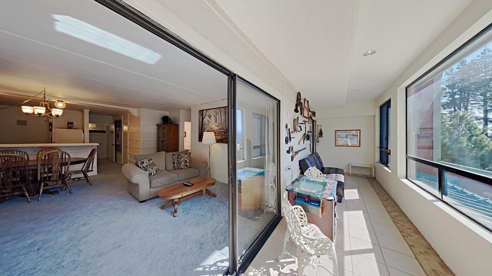 Great 2 Bedroom Condo with Amazing Views! Access to 3 Hot Tubs and Pool! Unit 307 at 1849 Apartment in Mammoth Lakes