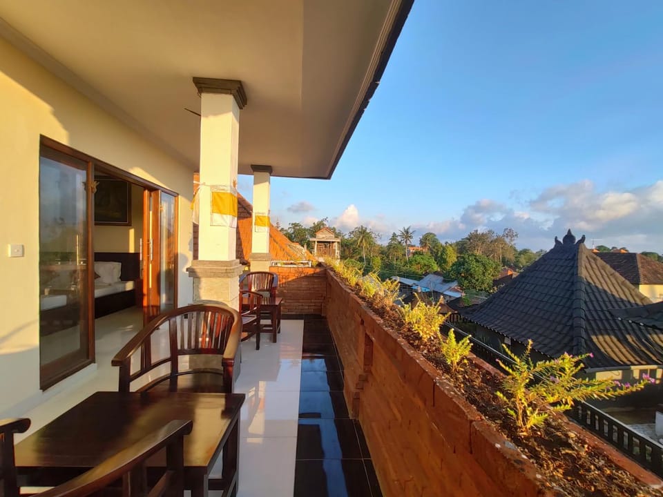 Balcony/Terrace, City view