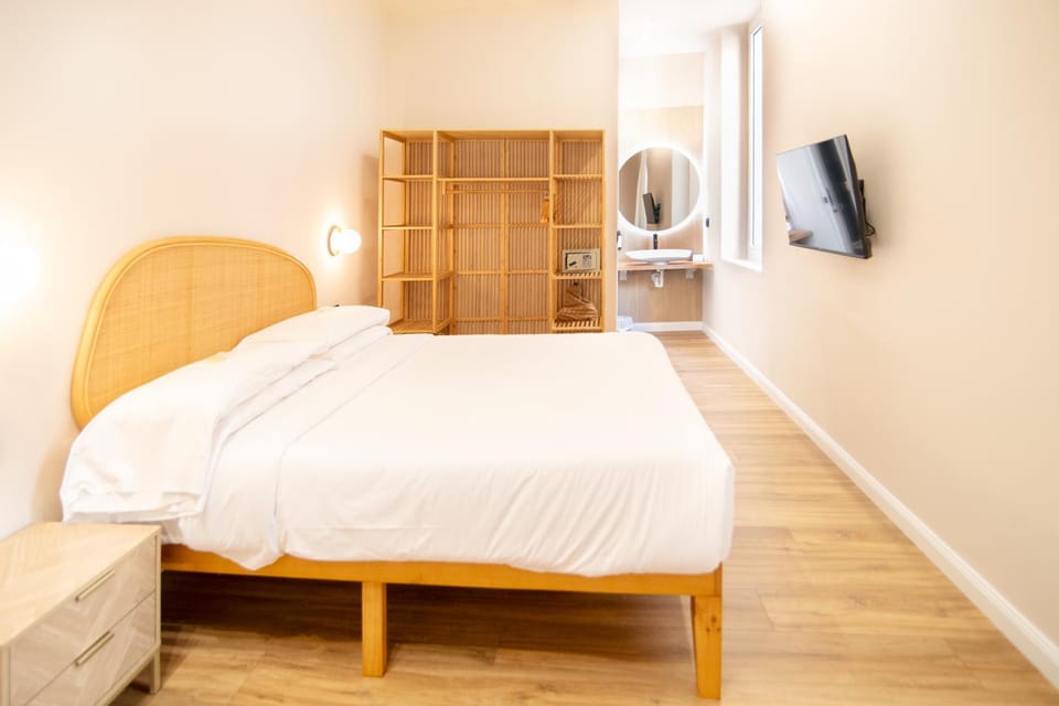 Bed, Photo of the whole room