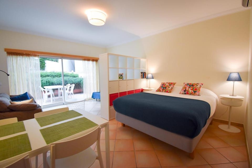 Living room, Dining area, Bedroom