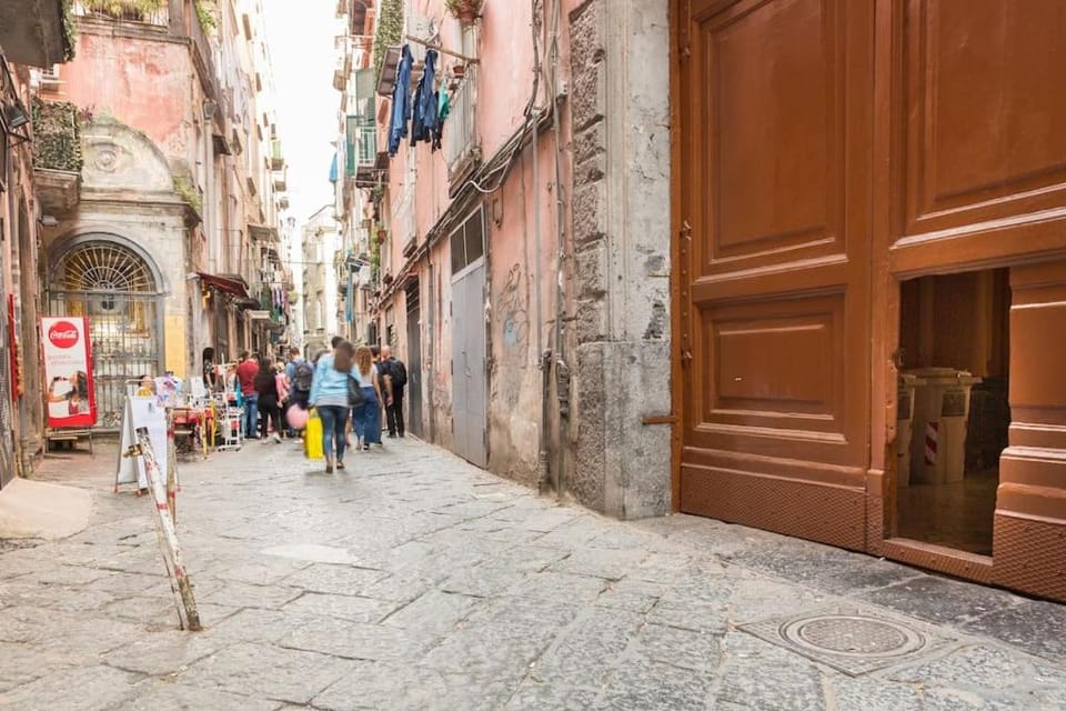 Art Inn Centro Apartment in Naples