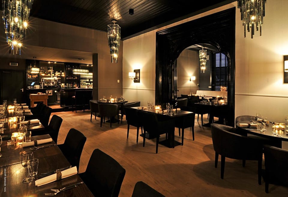 Restaurant/places to eat, Lounge or bar