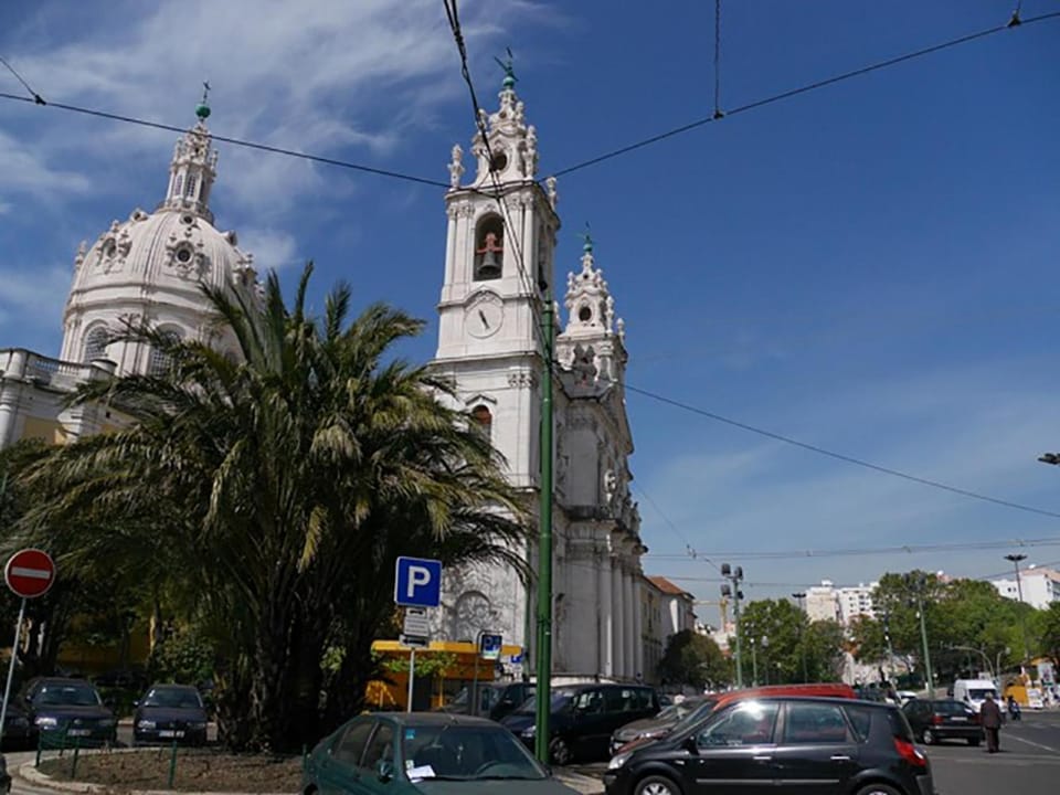 Nearby landmark, Restaurant/places to eat, Neighbourhood, Natural landscape