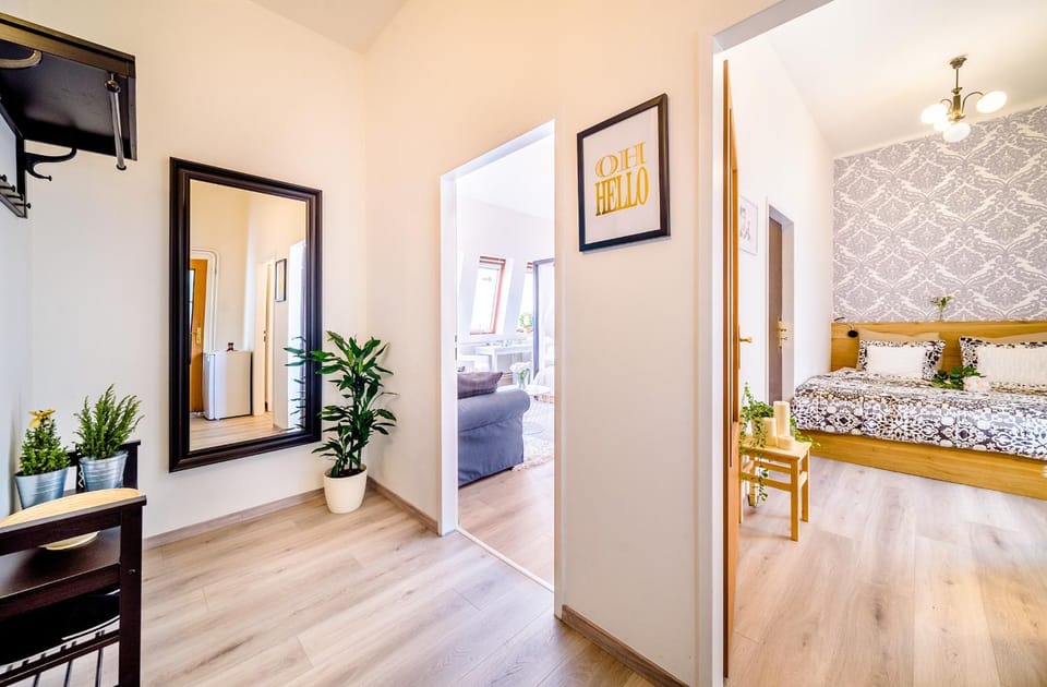 Bed, Living room, Seating area, Bedroom