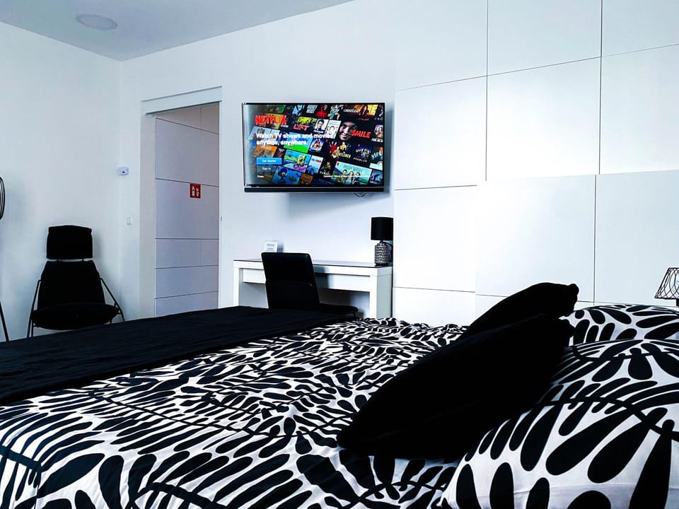 Communal lounge/ TV room, TV and multimedia, Evening entertainment, Bedroom