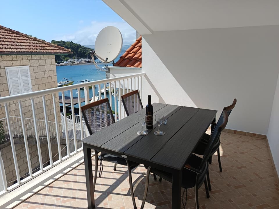 Balcony/Terrace, Seating area, Sea view