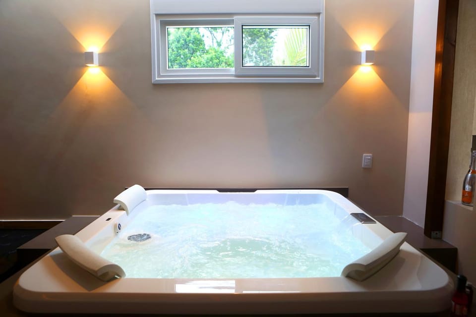 Bathroom, Area and facilities