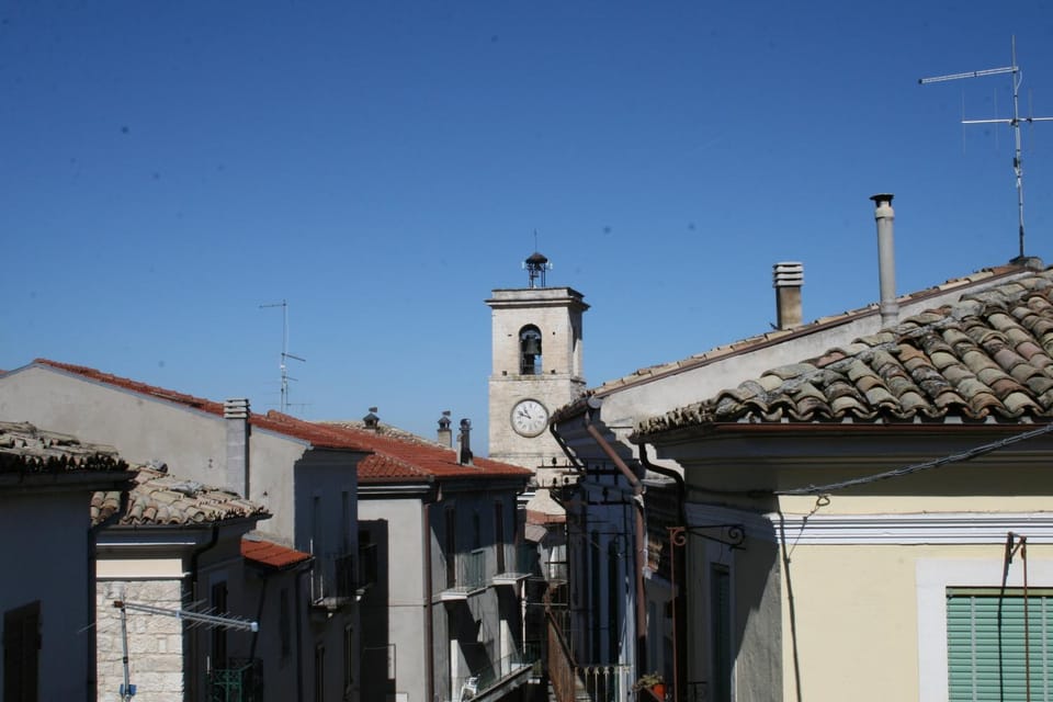 Neighbourhood, Street view