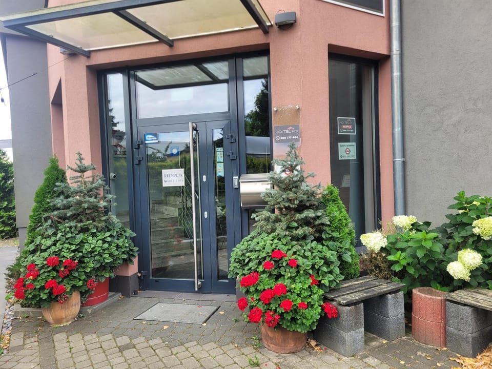 Facade/entrance