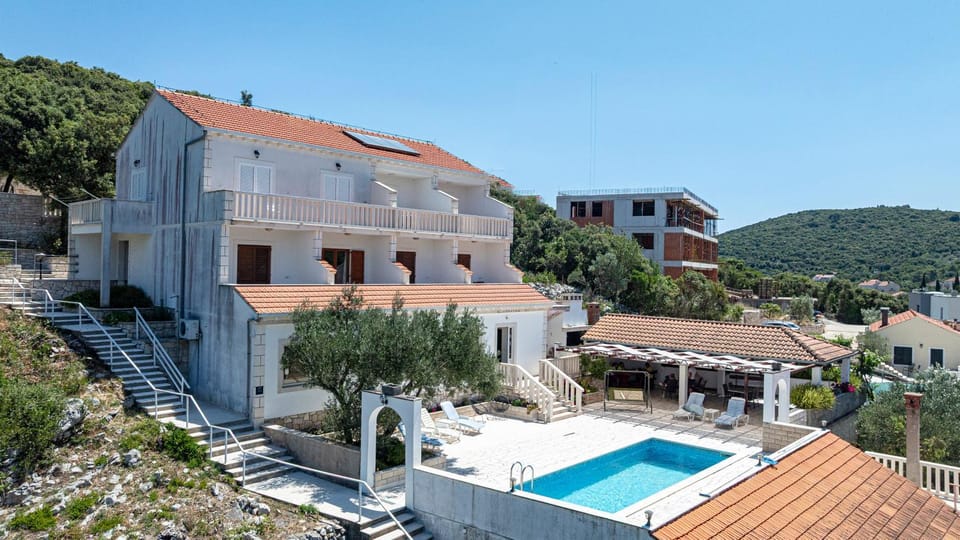Property building, Pool view, Swimming pool