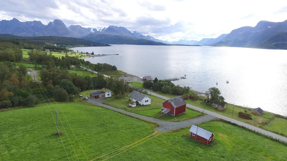 Gamtunet Lyngen House in Troms Og Finnmark