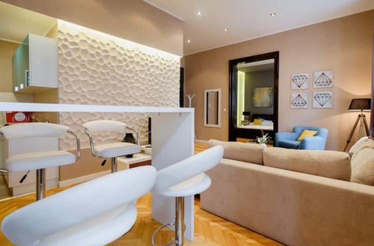 Kitchen or kitchenette, Living room