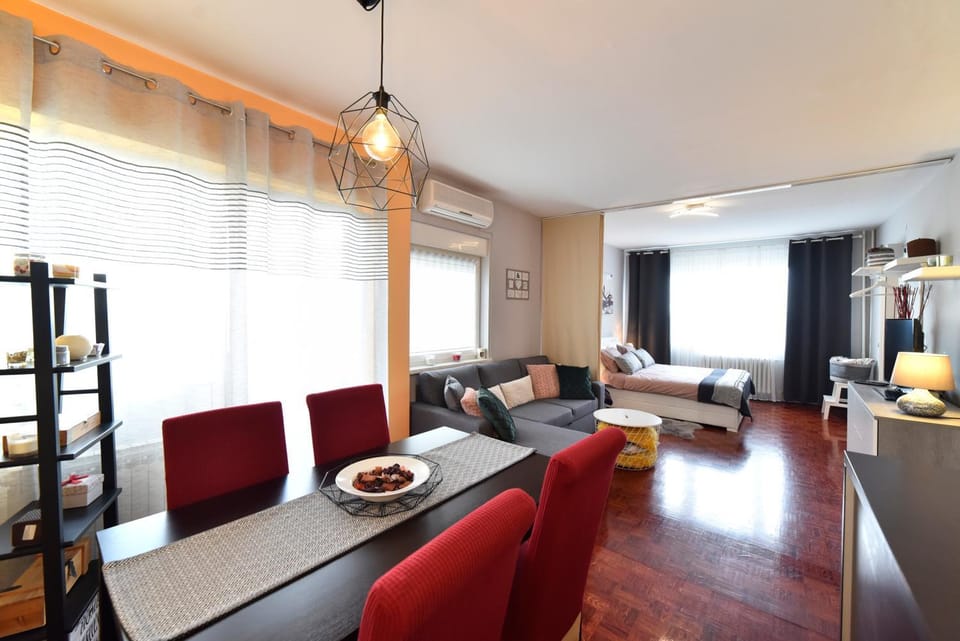 Living room, Seating area, Dining area