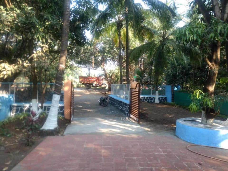 Krushna Kunj Holiday Home House in Maharashtra