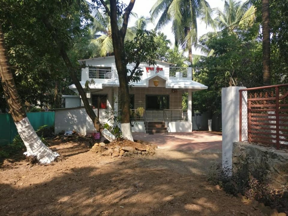 Krushna Kunj Holiday Home House in Maharashtra