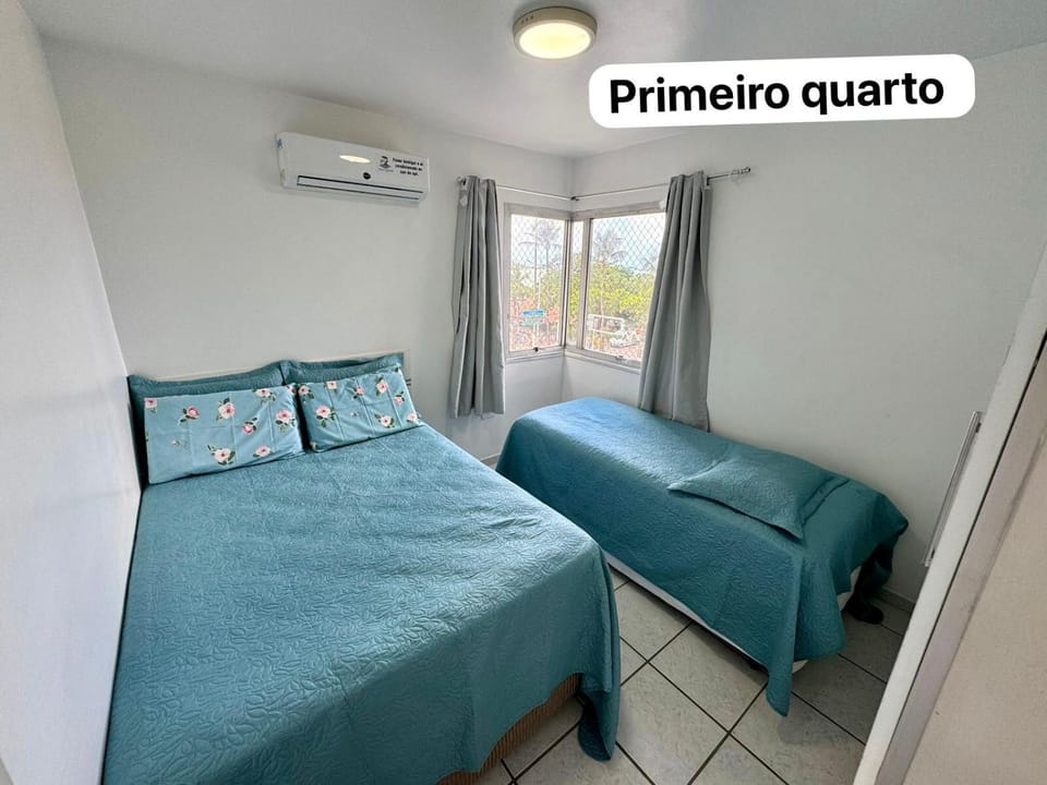 Bed, Photo of the whole room, Bedroom, air conditioner