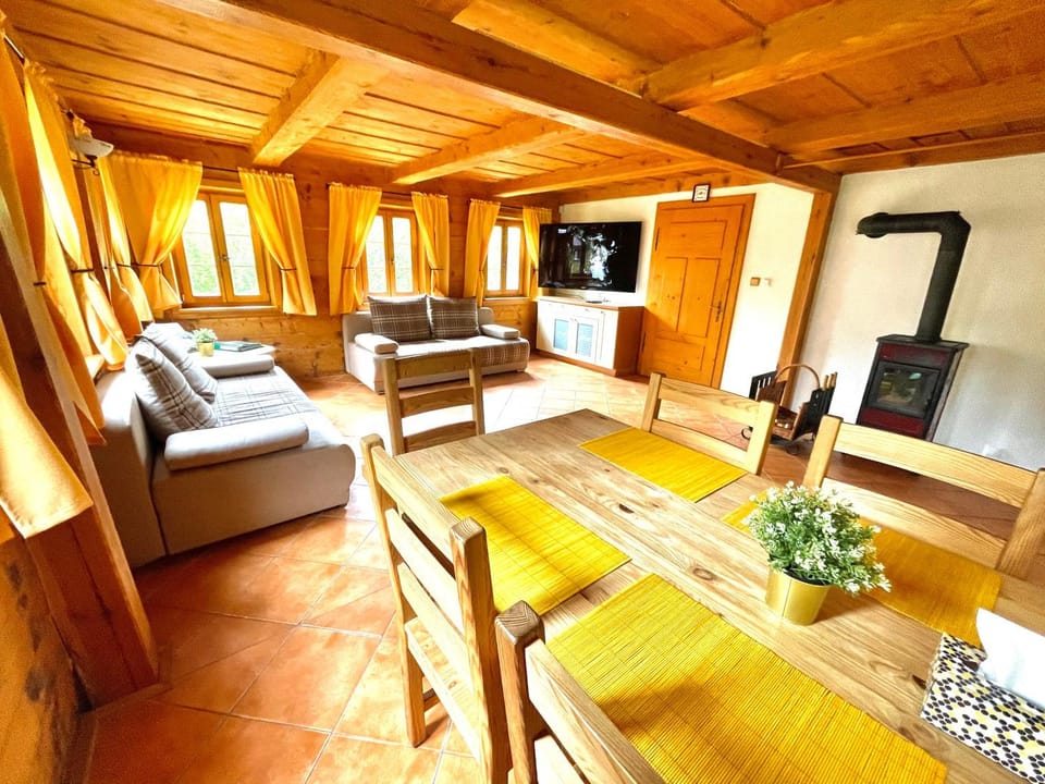 Communal lounge/ TV room, Kitchen or kitchenette, Living room, Communal kitchen