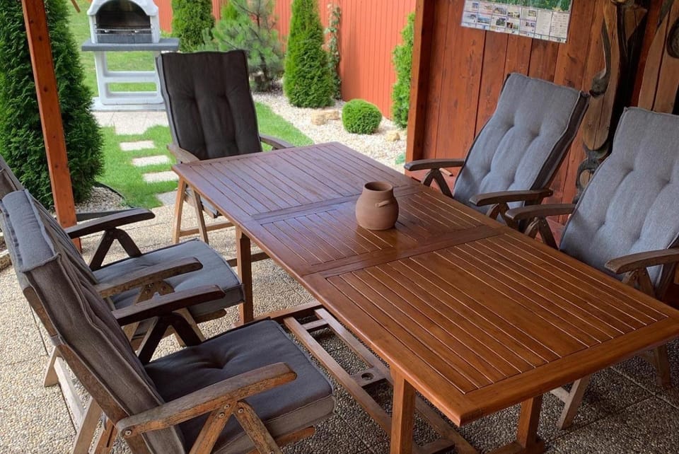 BBQ facilities, Seating area