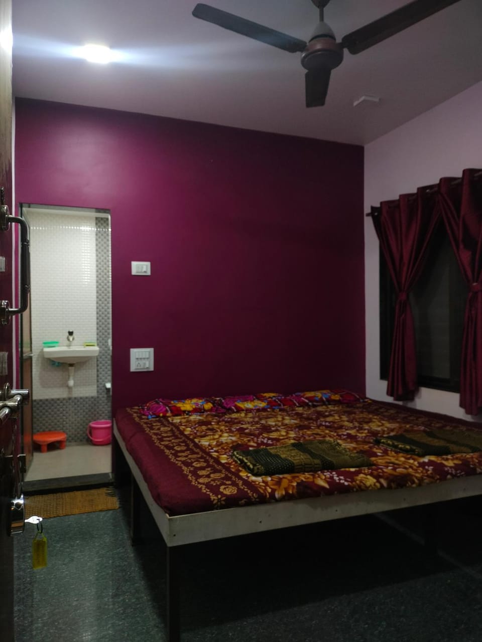 Adarsh Niwas Bed and Breakfast in Maharashtra