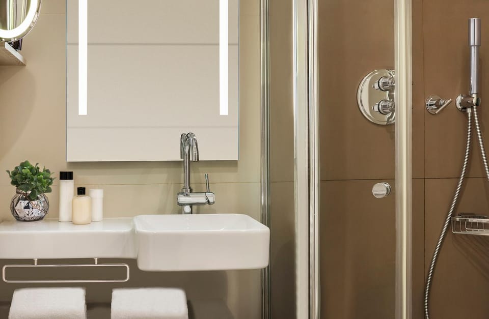 Shower, Bathroom