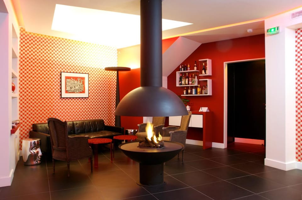 Lounge or bar
