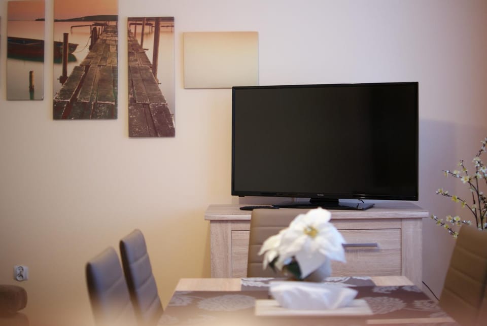 Living room, Seating area, Dining area, Garden view, Mountain view