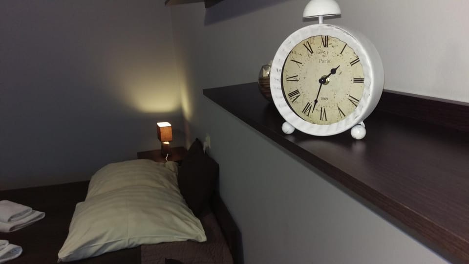 Photo of the whole room, Decorative detail