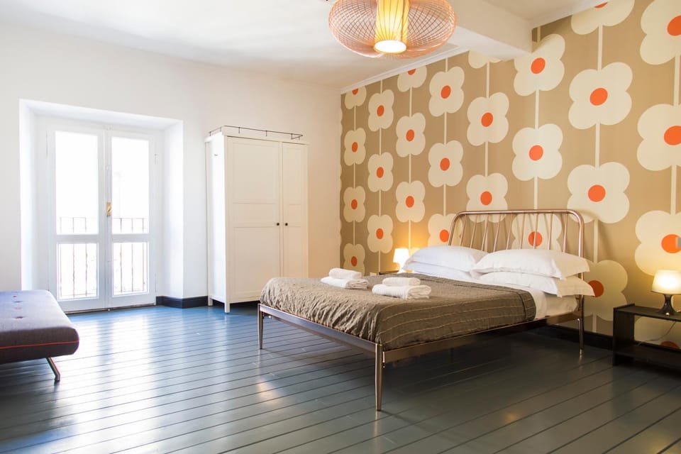 Bed, Photo of the whole room, Bedroom, internet